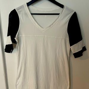 lululemon tshirts
